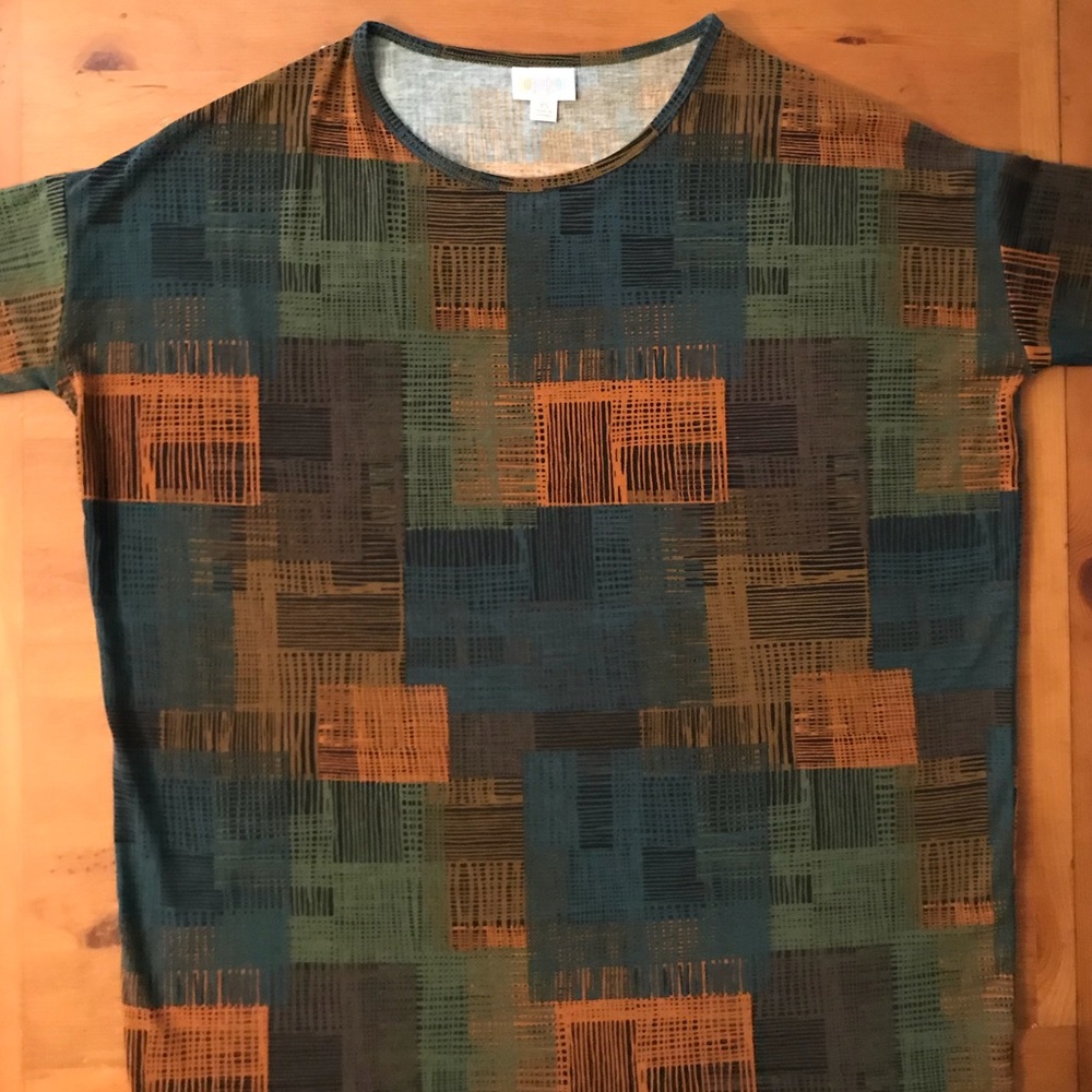 🆕LulaRoe IRMA XS